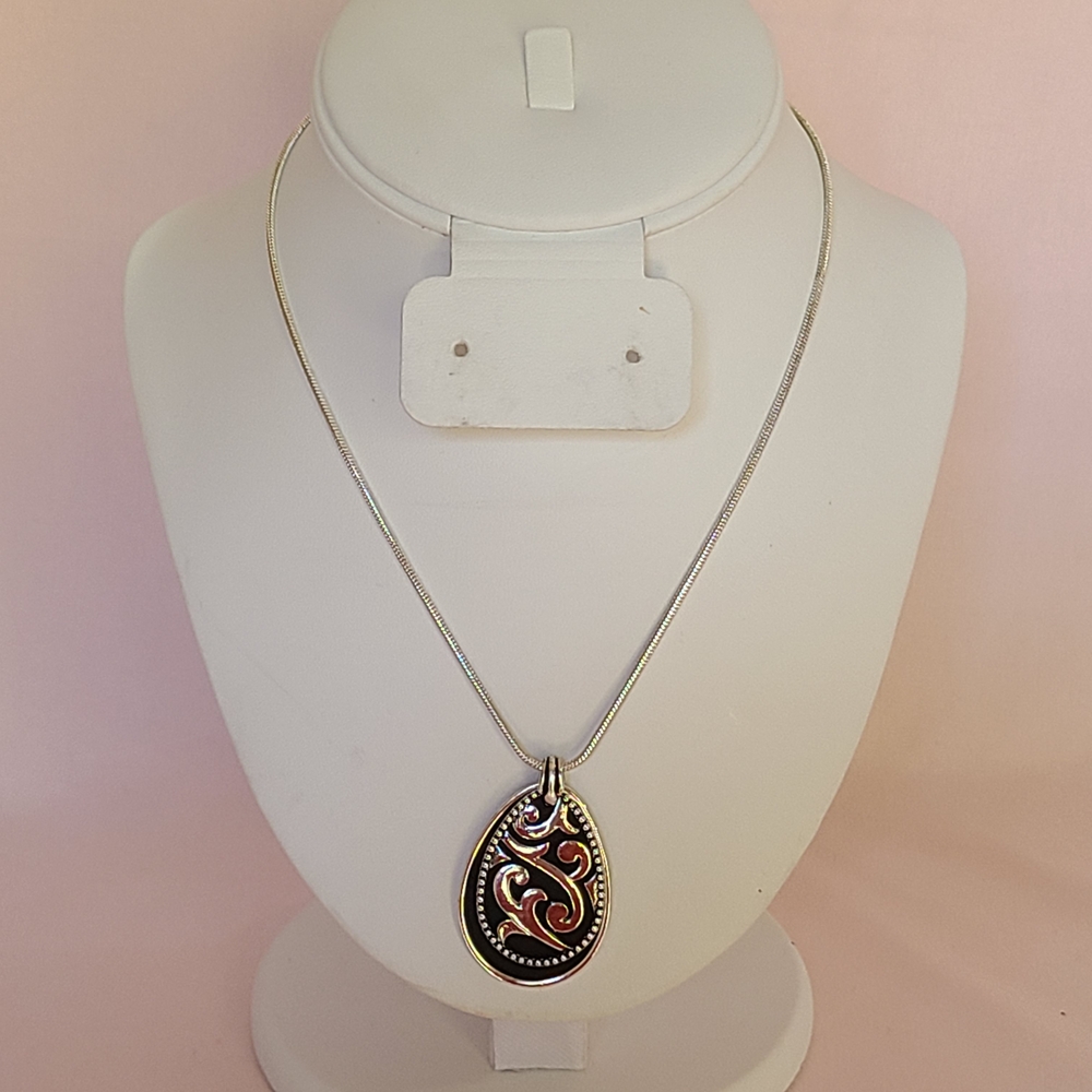 Napier Teardrop Foliage Layer Black Pendant Cobra Snake Round Necklace Modern